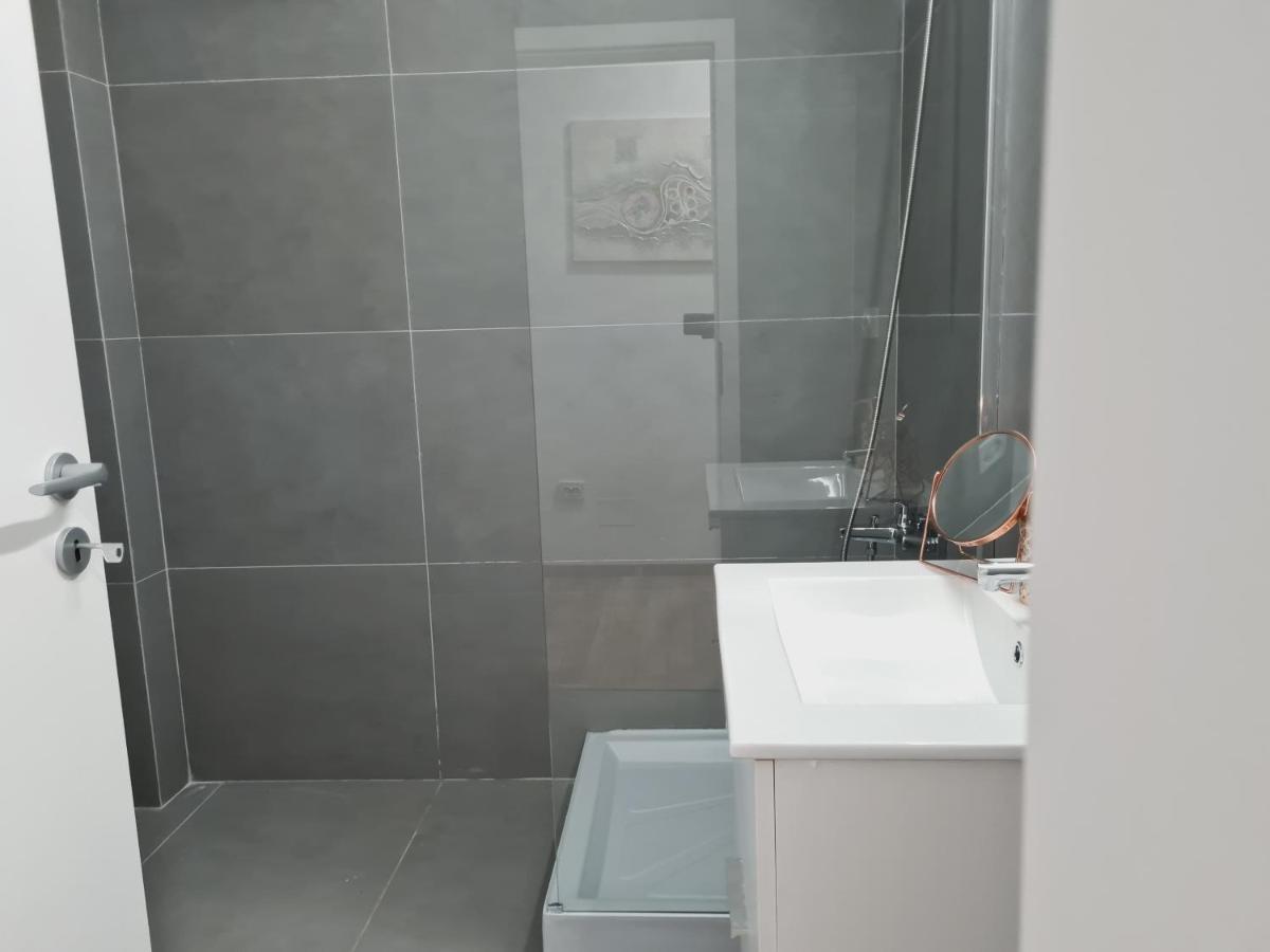 Lovely Ultracentral Apartment With Parking Cluj-Napoca Esterno foto