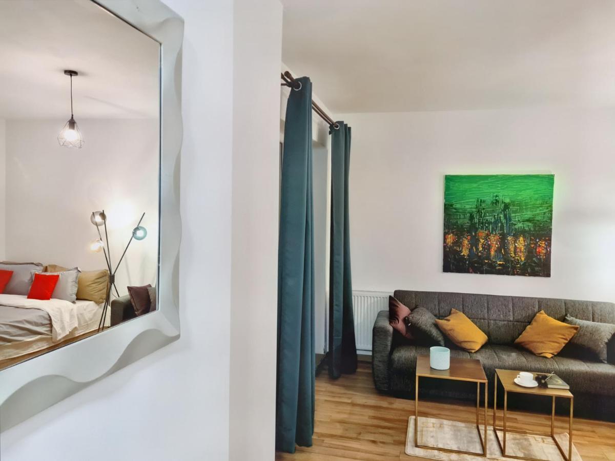 Lovely Ultracentral Apartment With Parking Cluj-Napoca Esterno foto