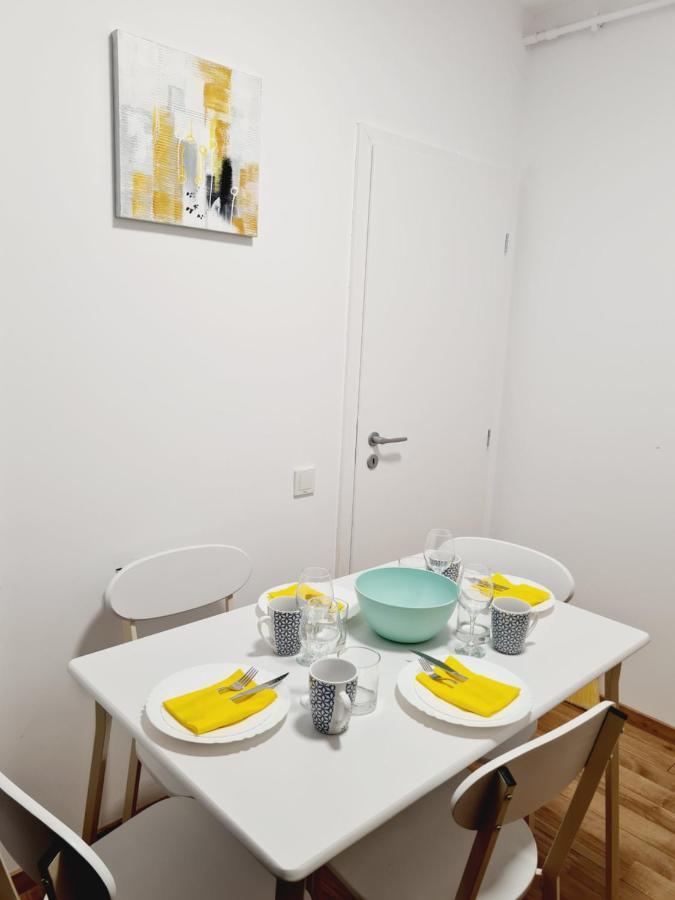 Lovely Ultracentral Apartment With Parking Cluj-Napoca Esterno foto